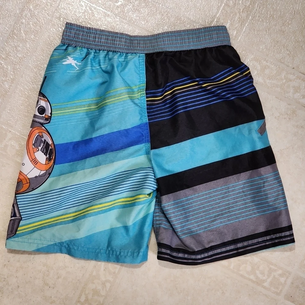 Disney Store Star Wars boys swim shorts Size 7/8